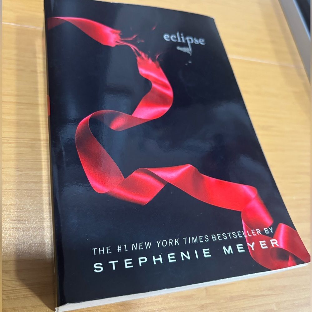 Twilight Eclipse by Stephenie Meyer paperback book